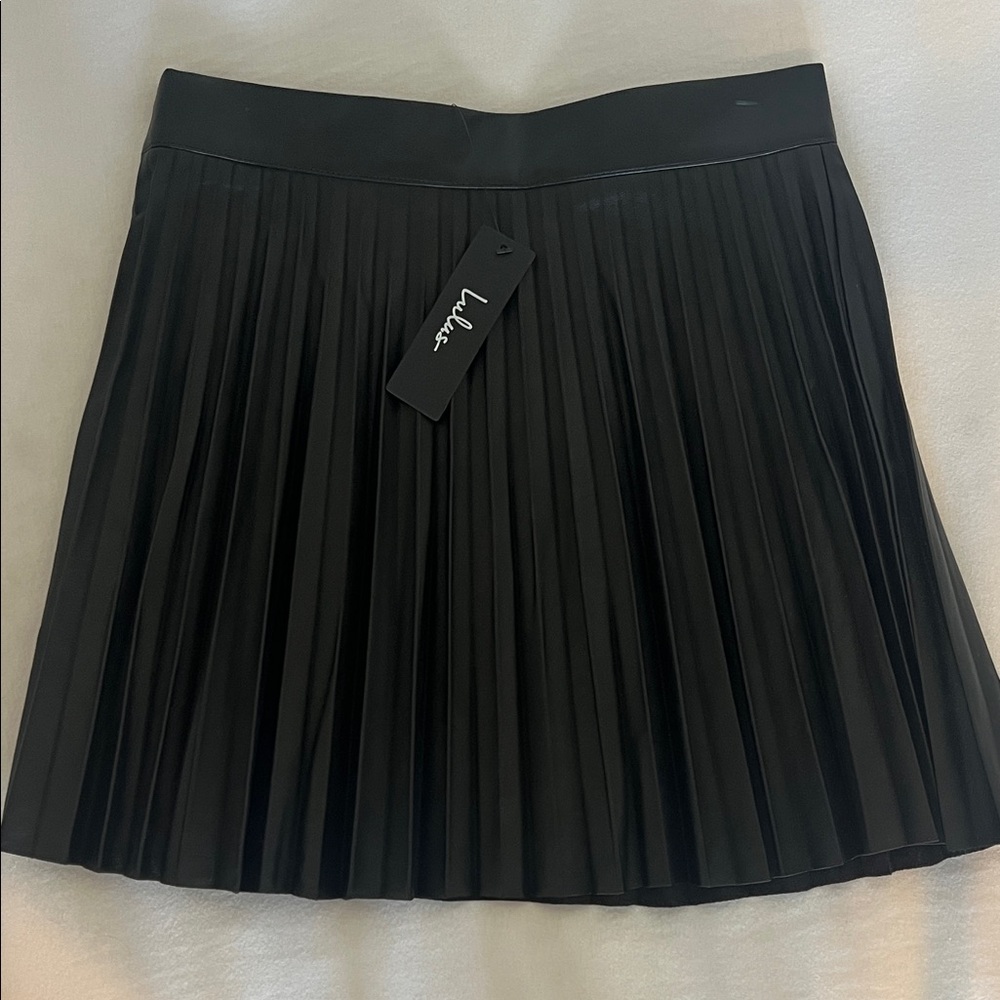 Lulu's Classic Black Mini Skirt